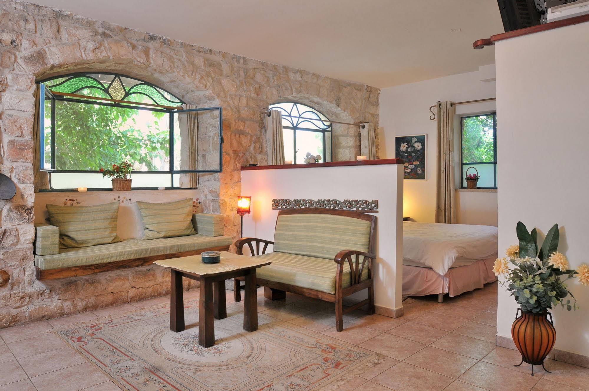 Pina Balev Inn