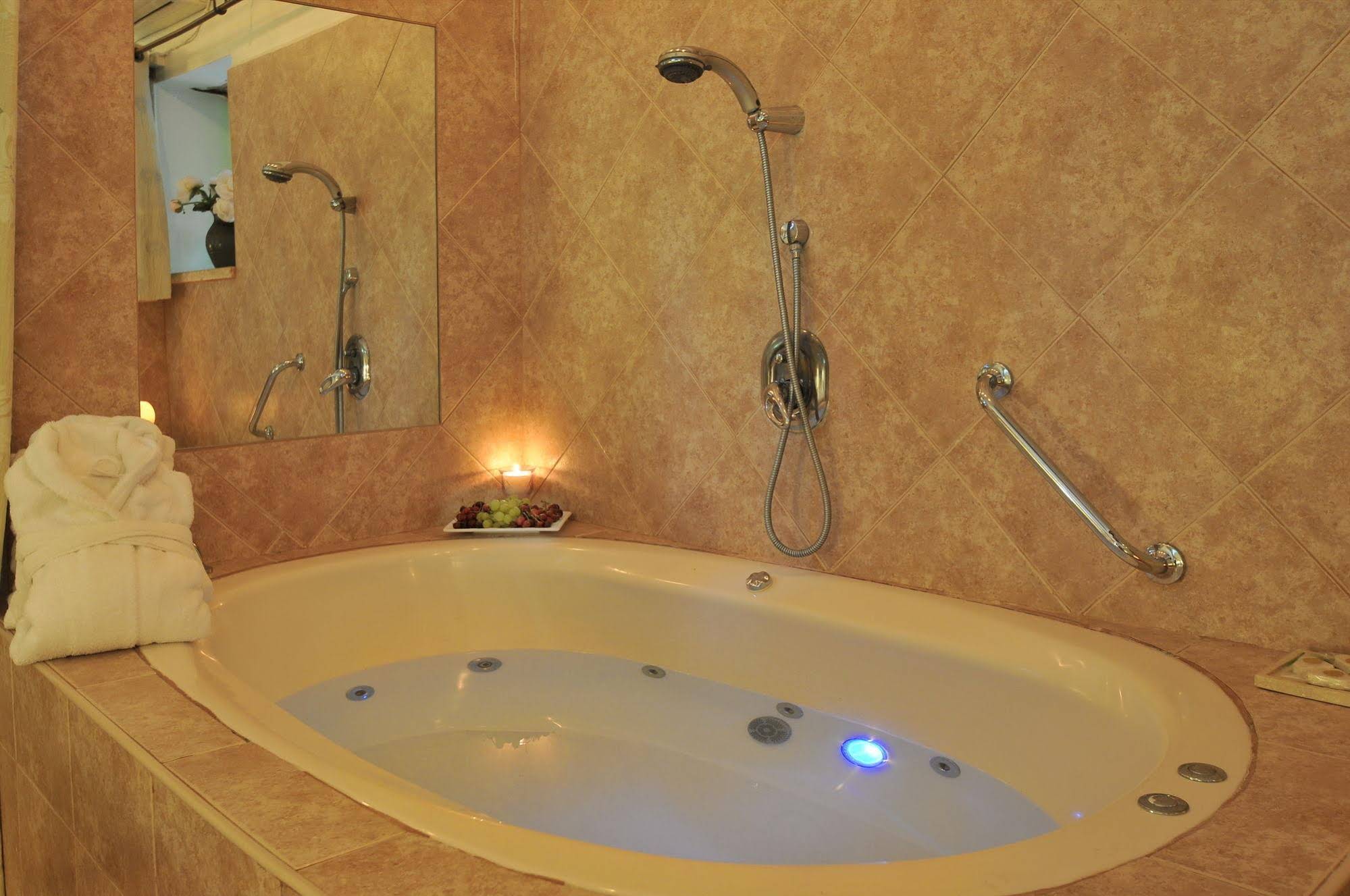 Pina Balev Inn