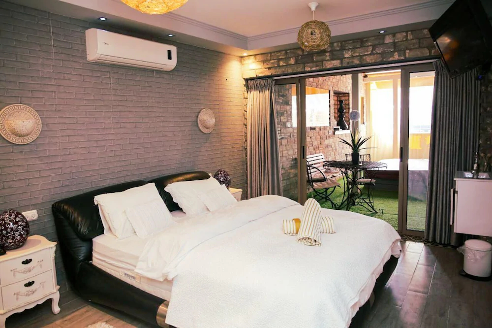 The Belvedere Boutique Suite