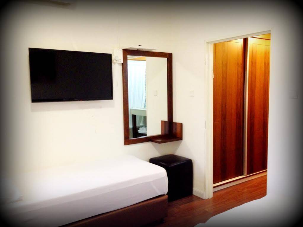 Aviv Holiday Flat