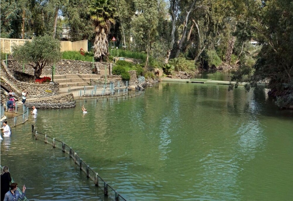 Aviv Hostel