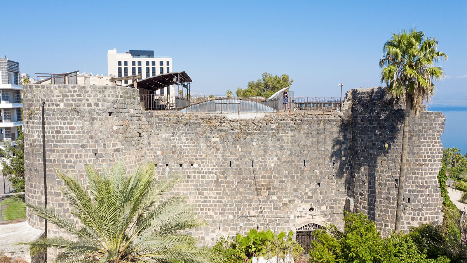 Dona Castle