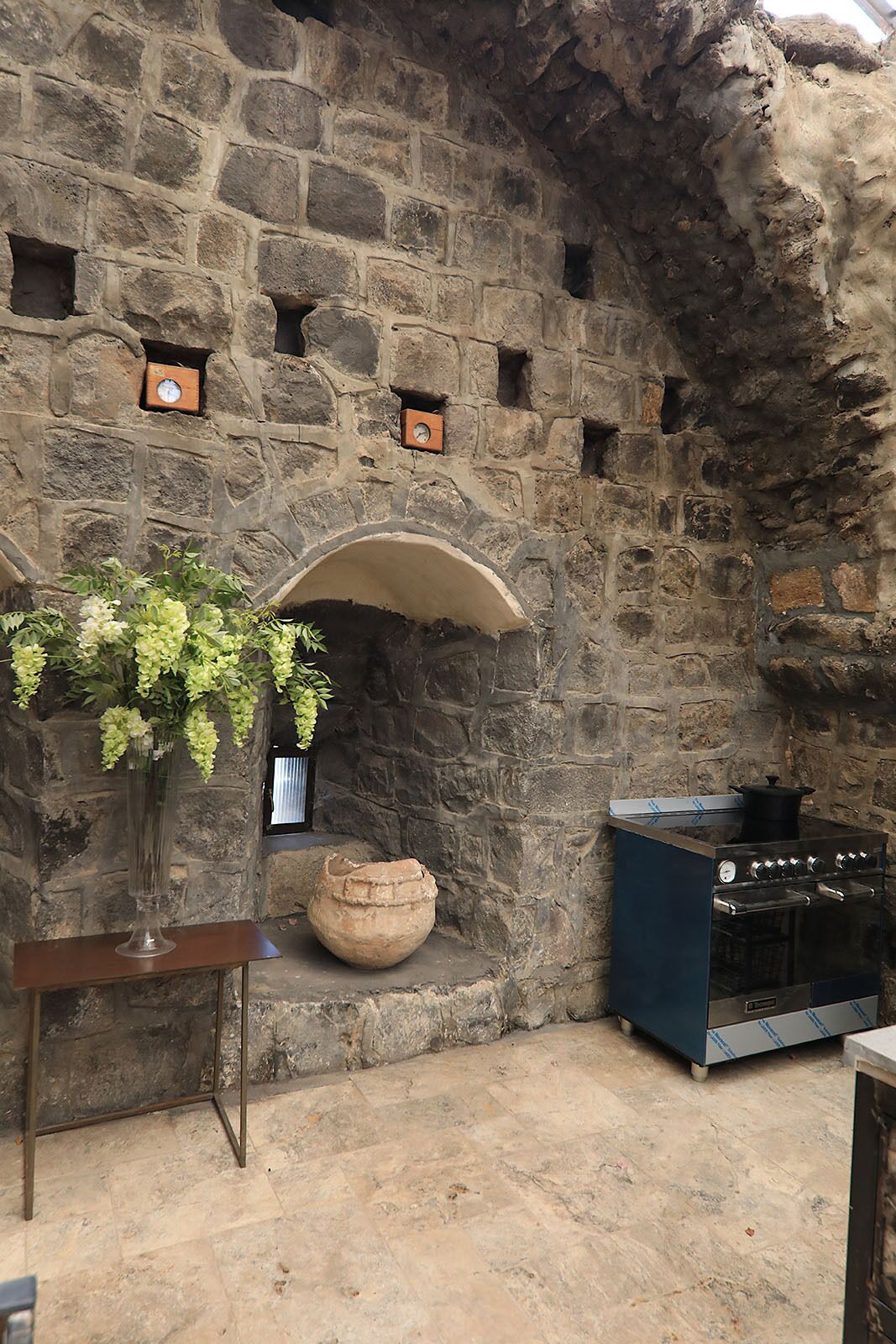 Dona Castle
