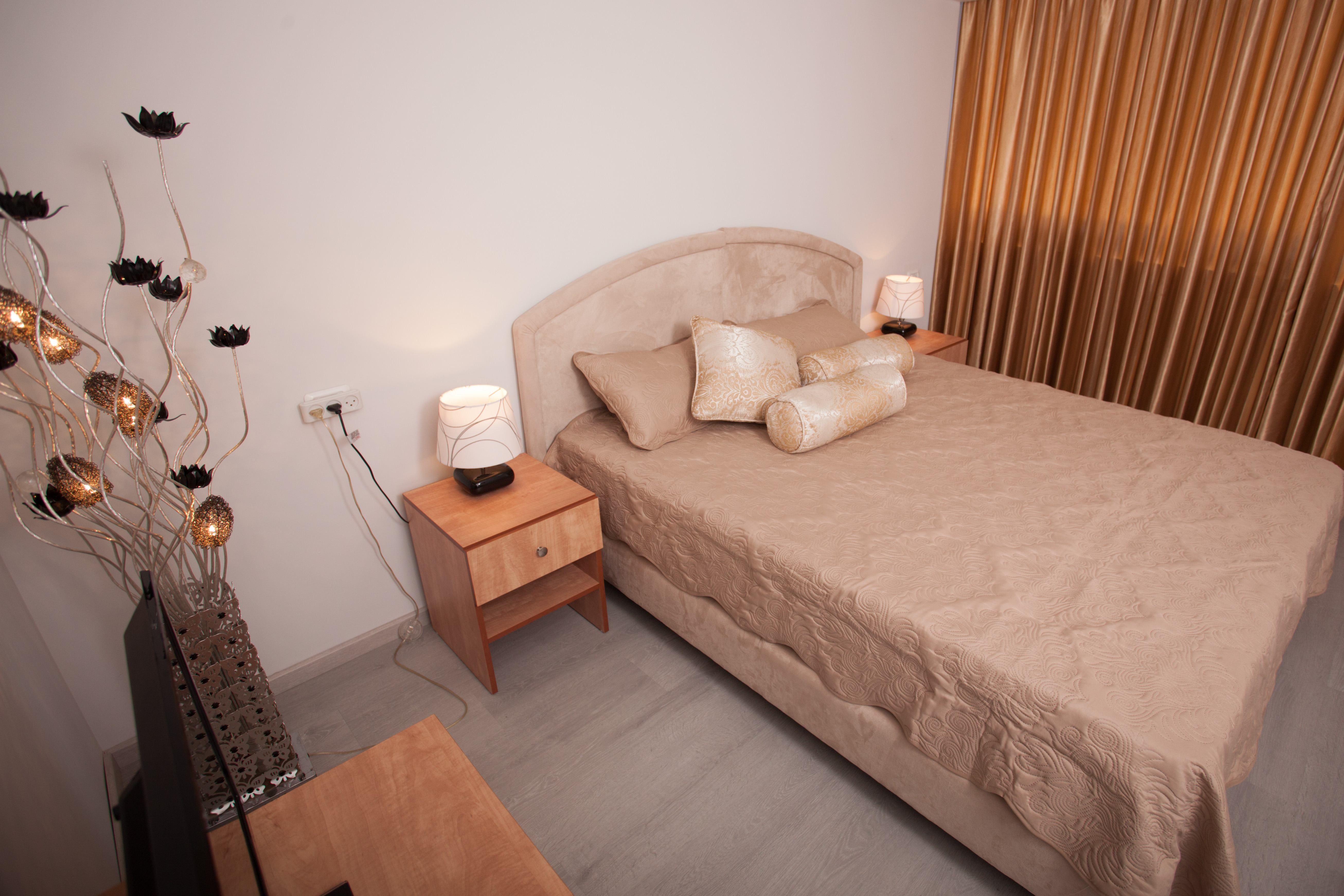 Elis Hotel