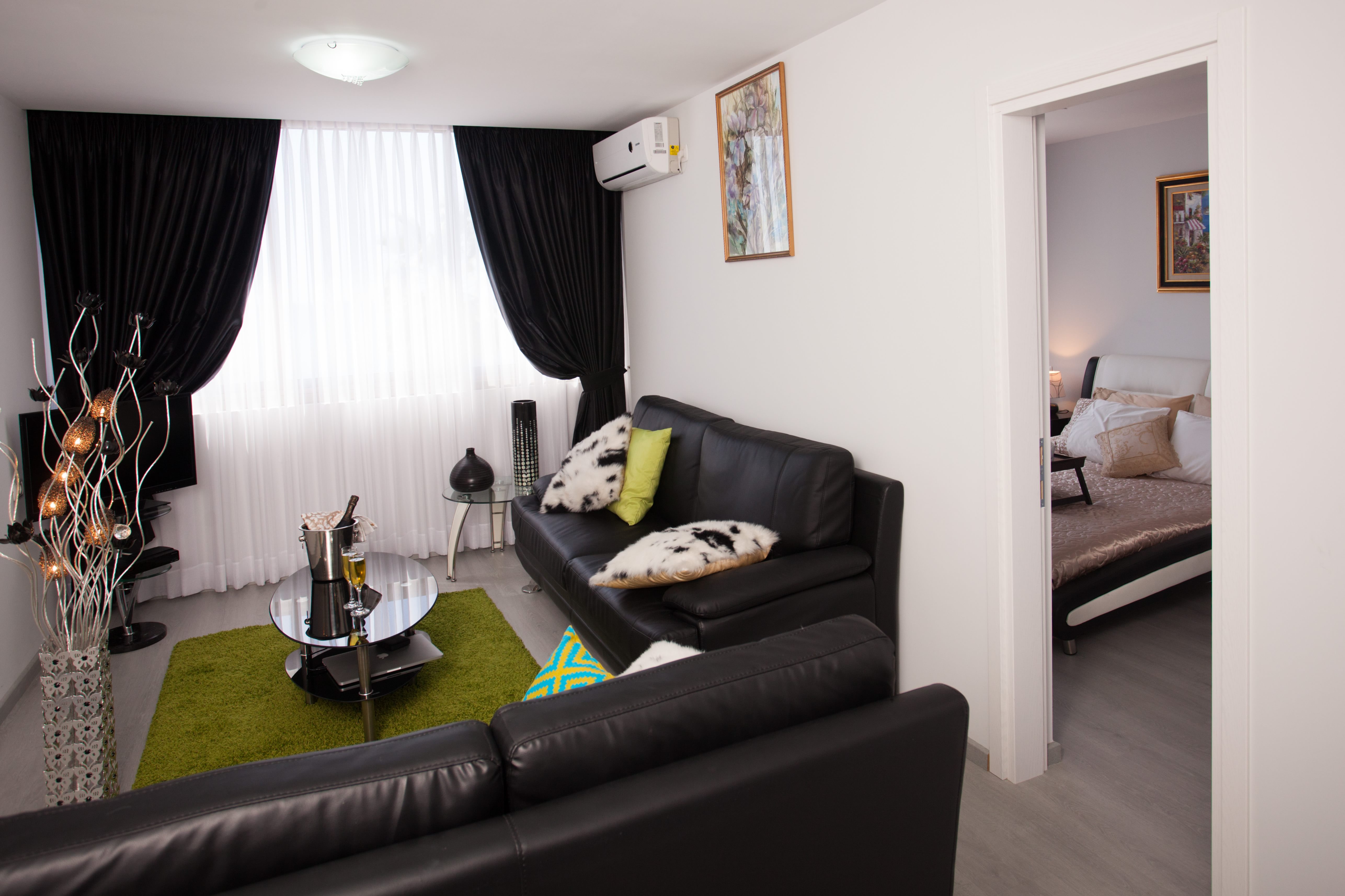 Elis Hotel