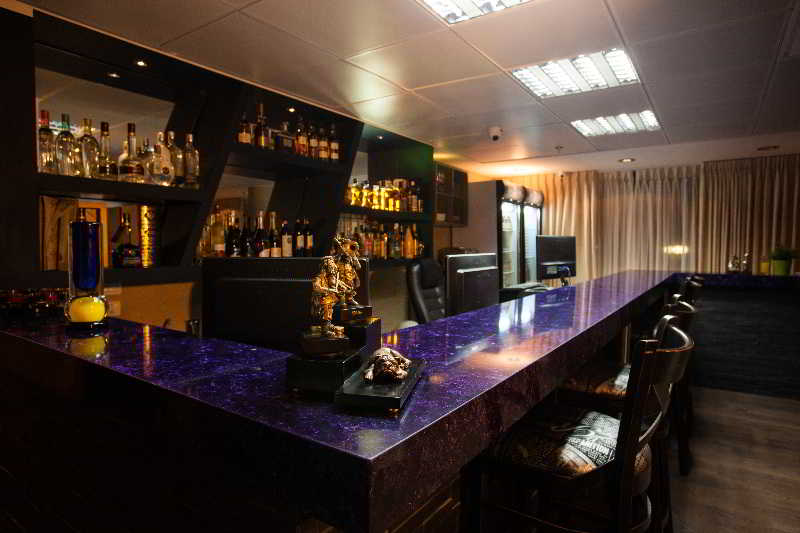 Elis Hotel