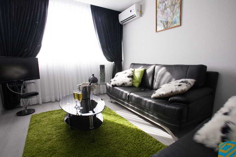 Elis Hotel
