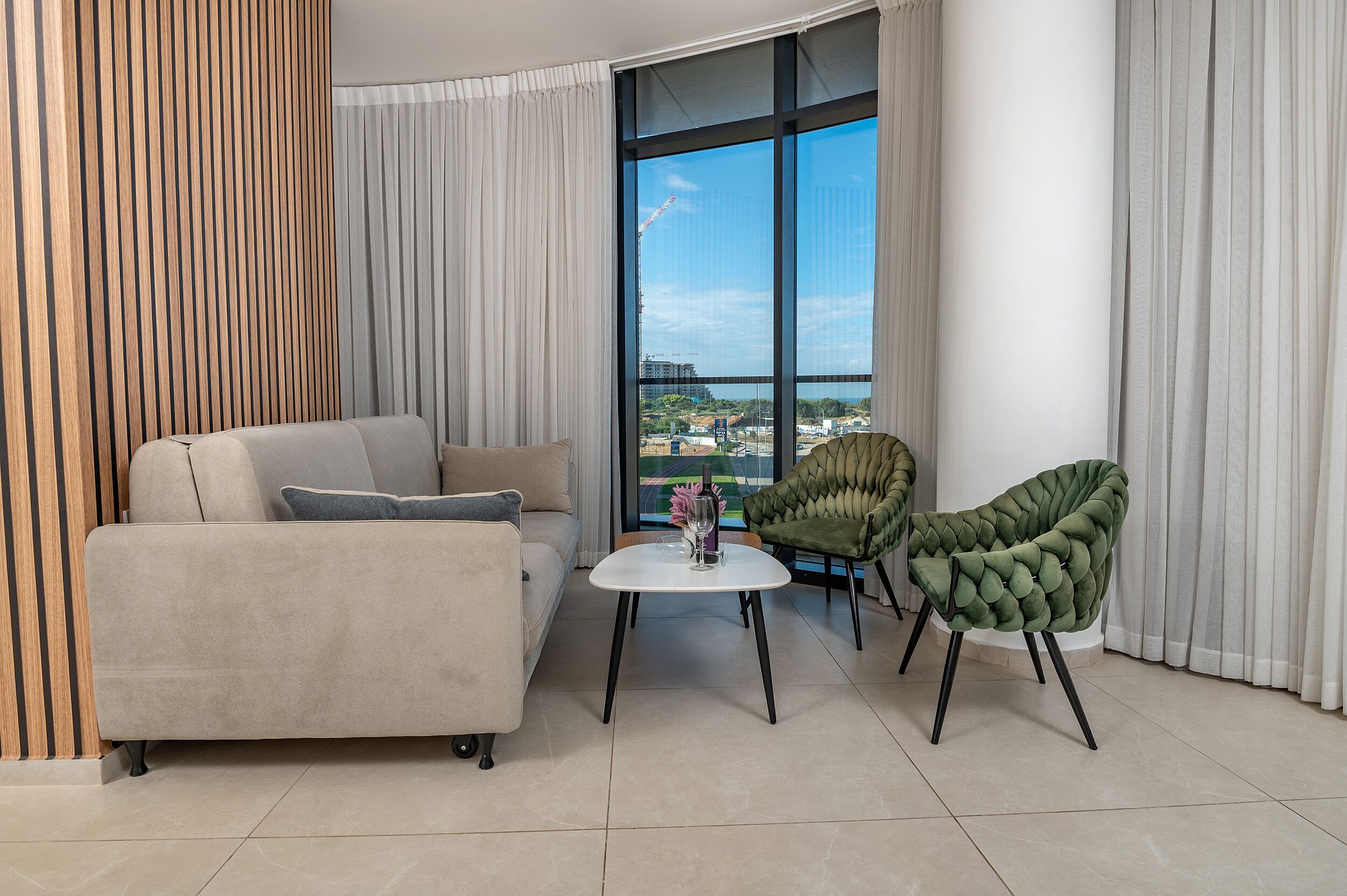 Hi-Yam SeaView Apartments & Suites