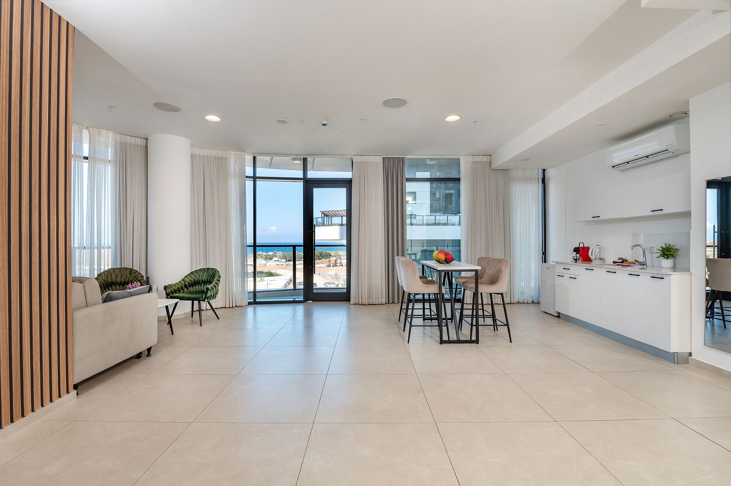 Hi-Yam SeaView Apartments & Suites