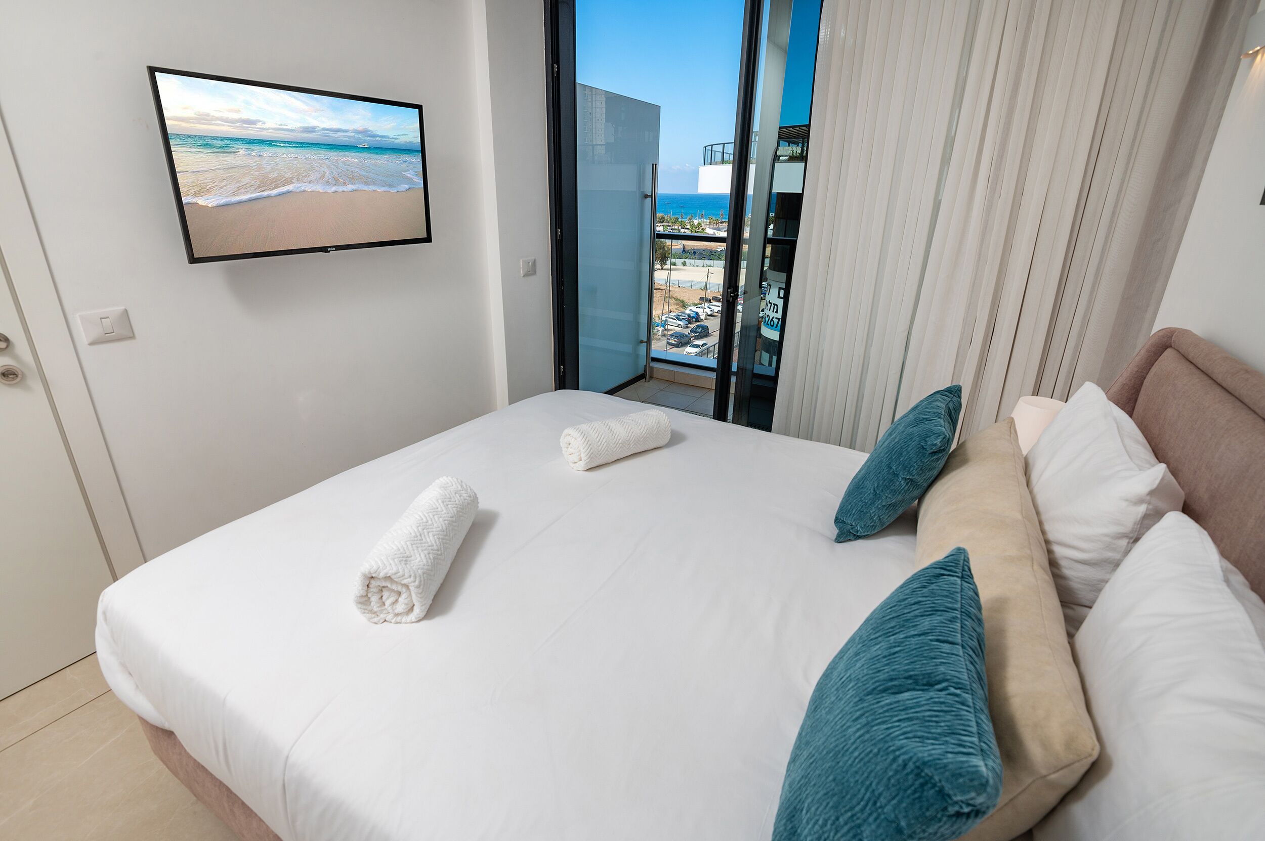 Hi-Yam SeaView Apartments & Suites