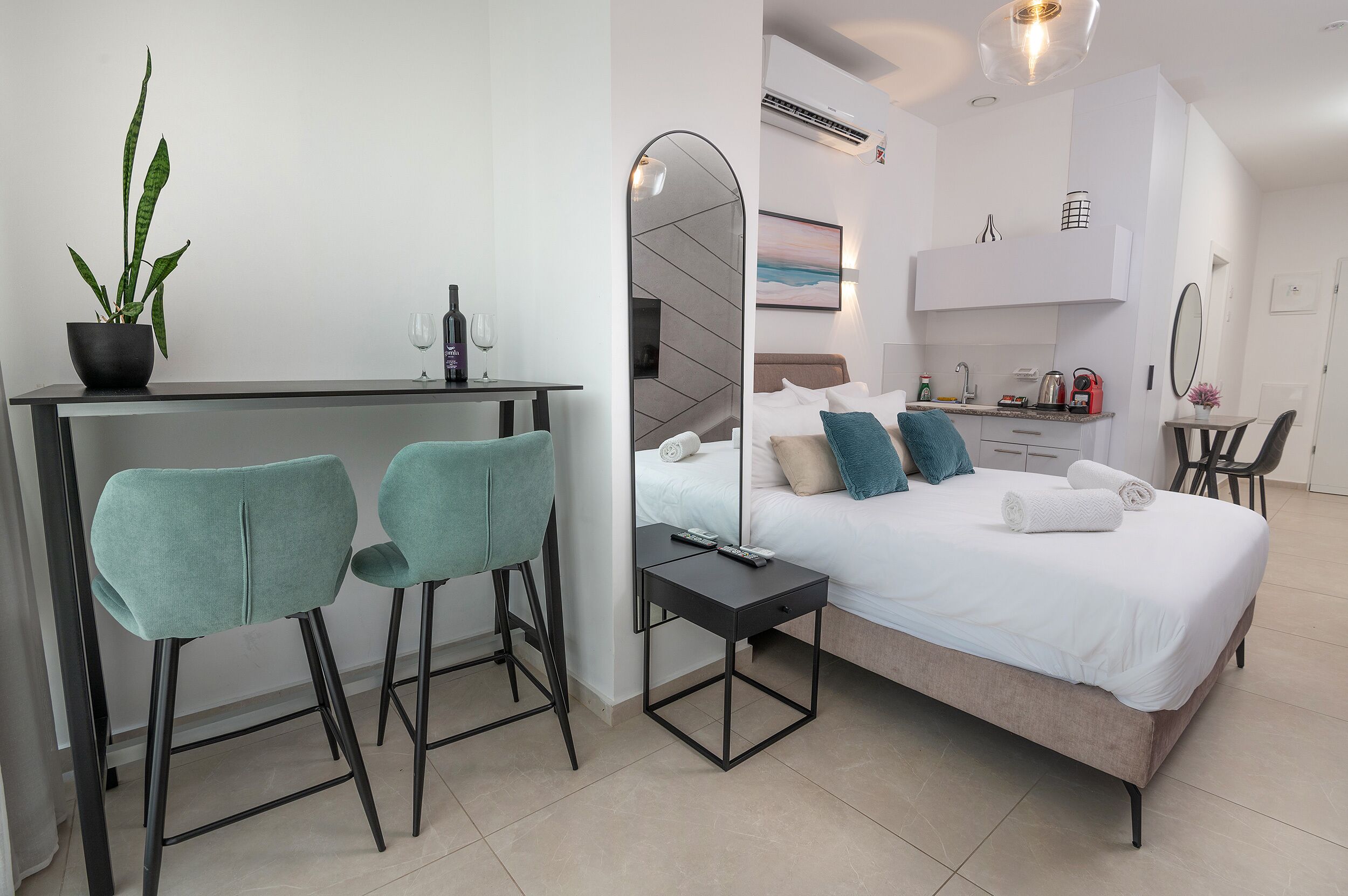 Hi-Yam SeaView Apartments & Suites