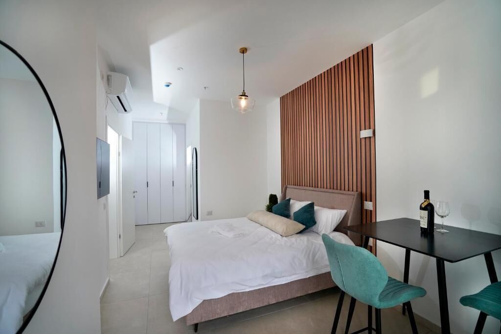 Hi-Yam SeaView Apartments & Suites