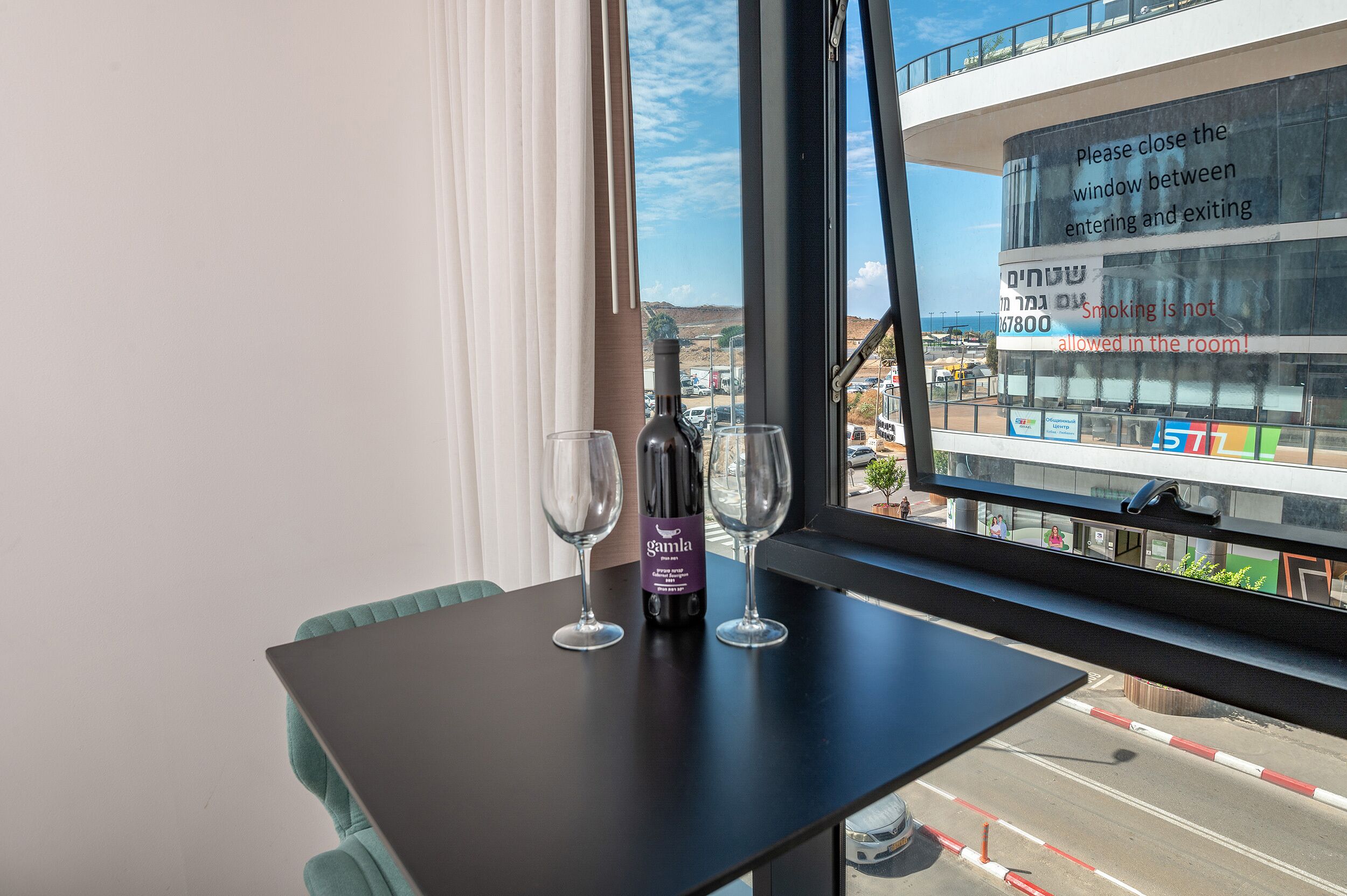 Hi-Yam SeaView Apartments & Suites