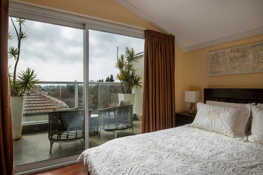 Alma Suites