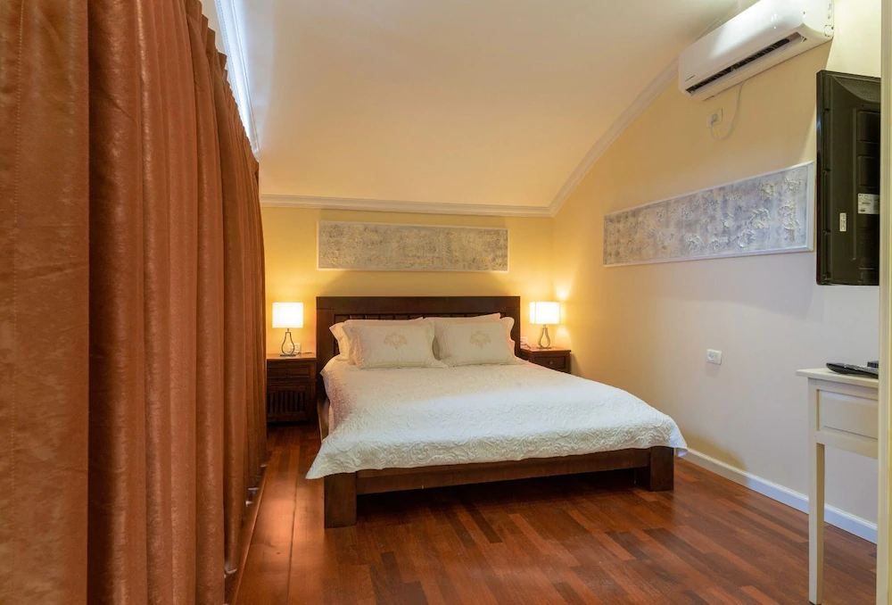 Alma Suites