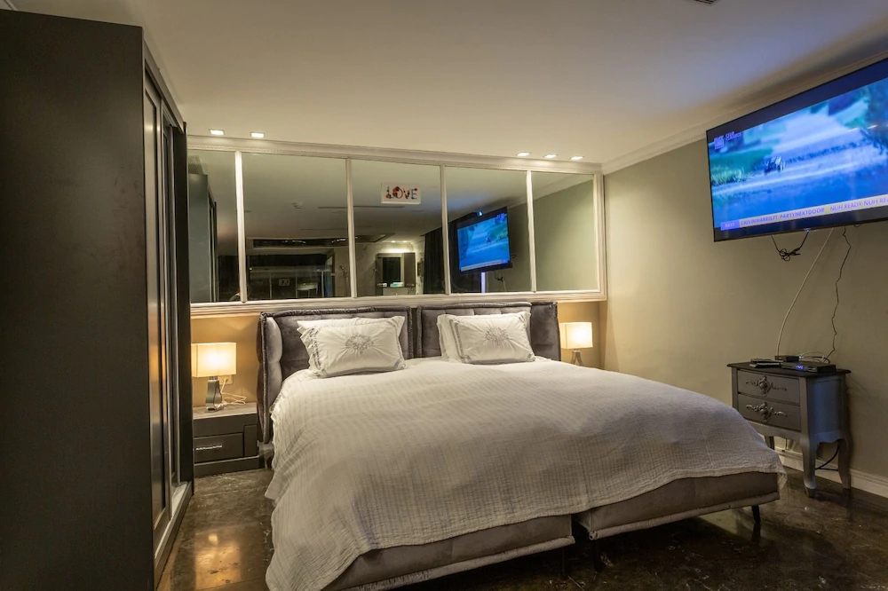 Alma Suites