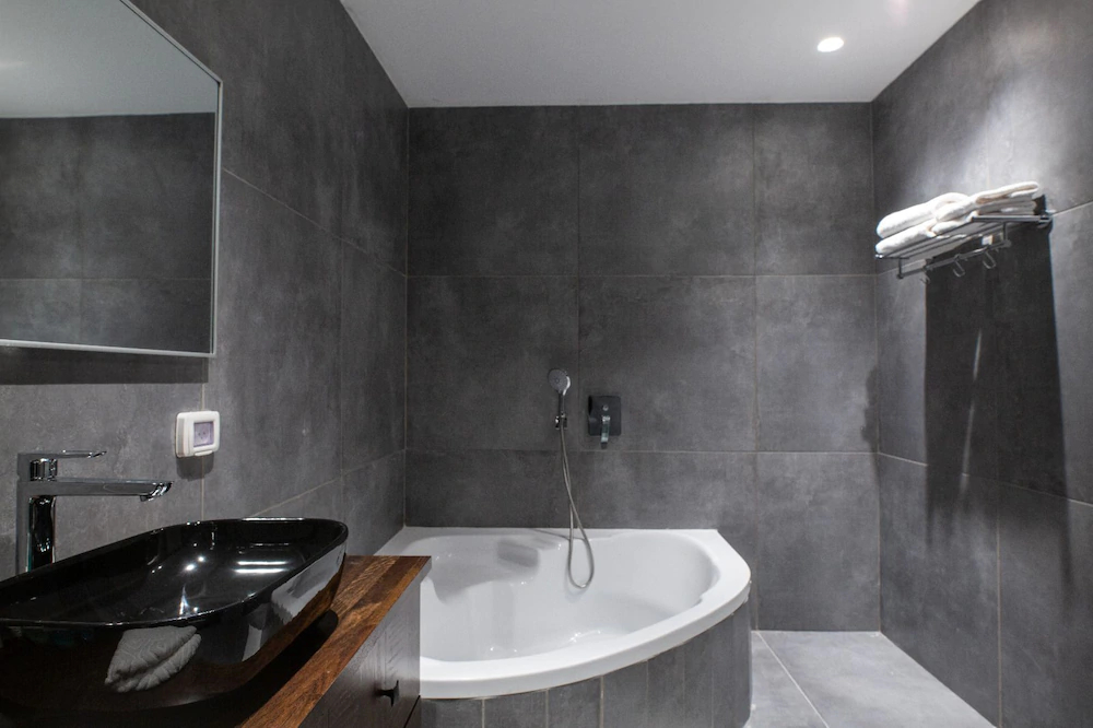 Alma Suites