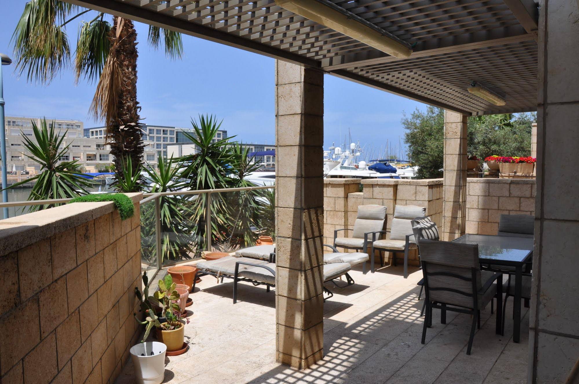 Hosteeva Marina Luxury Suite
