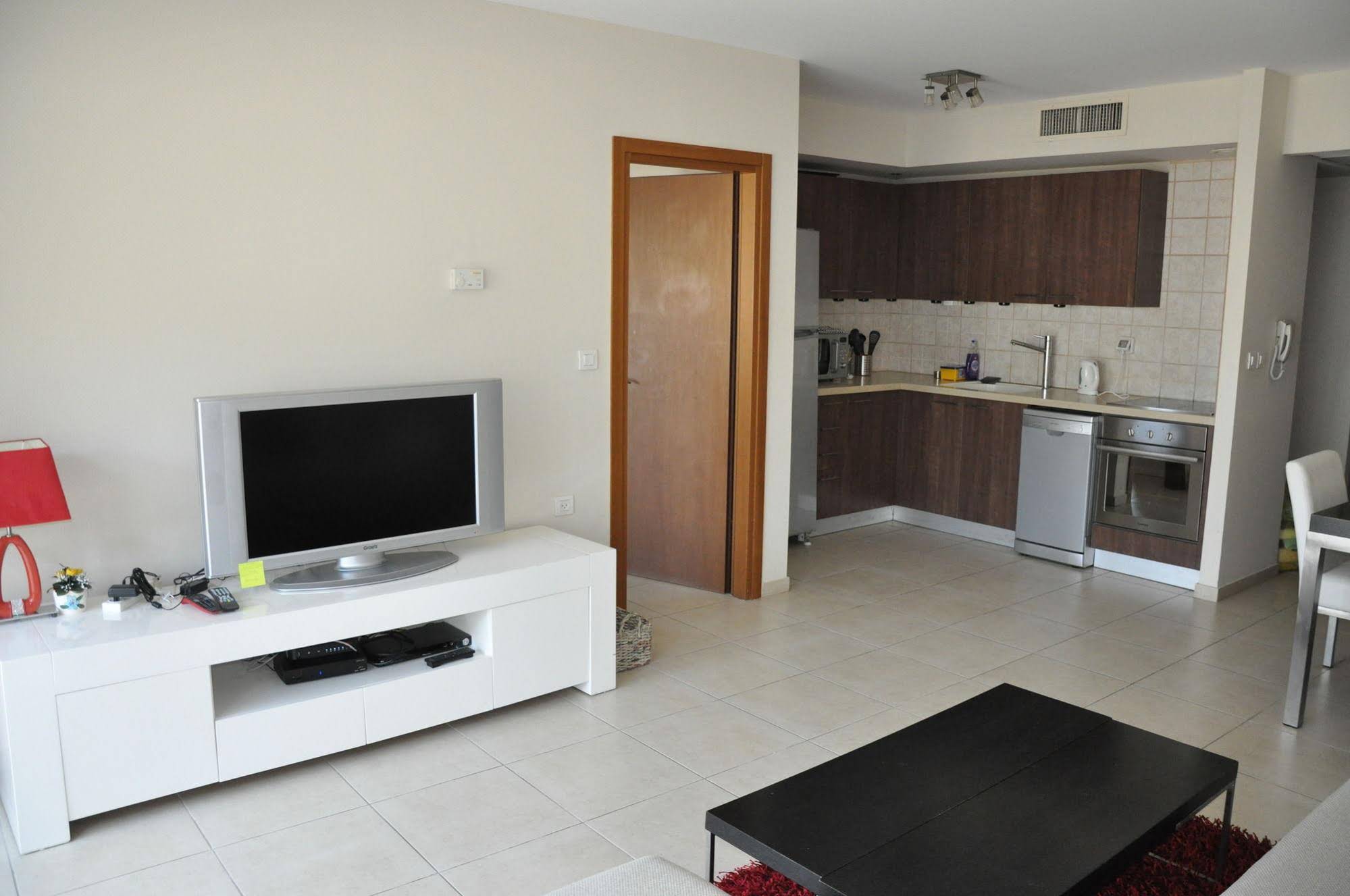 Hosteeva Marina Luxury Suite