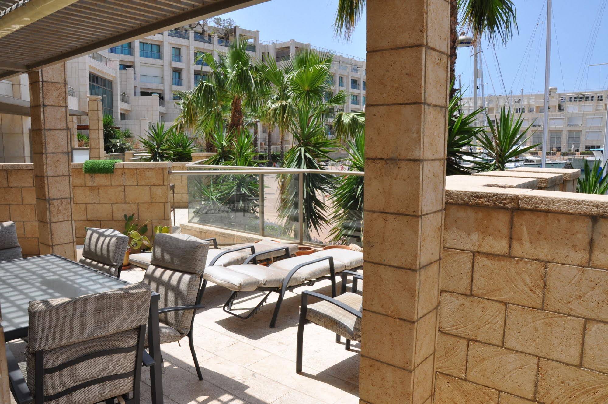 Hosteeva Marina Luxury Suite