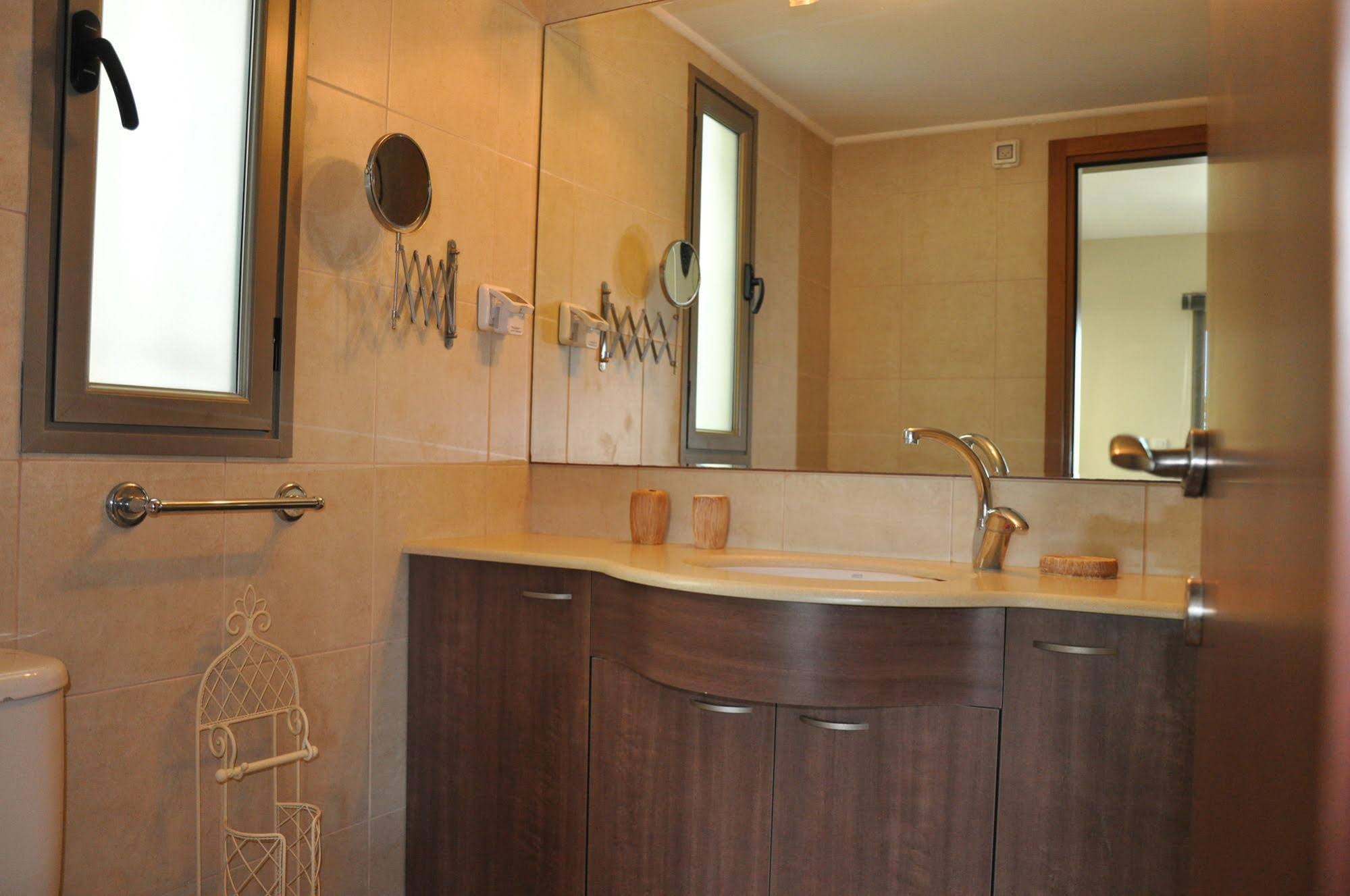 Hosteeva Marina Luxury Suite