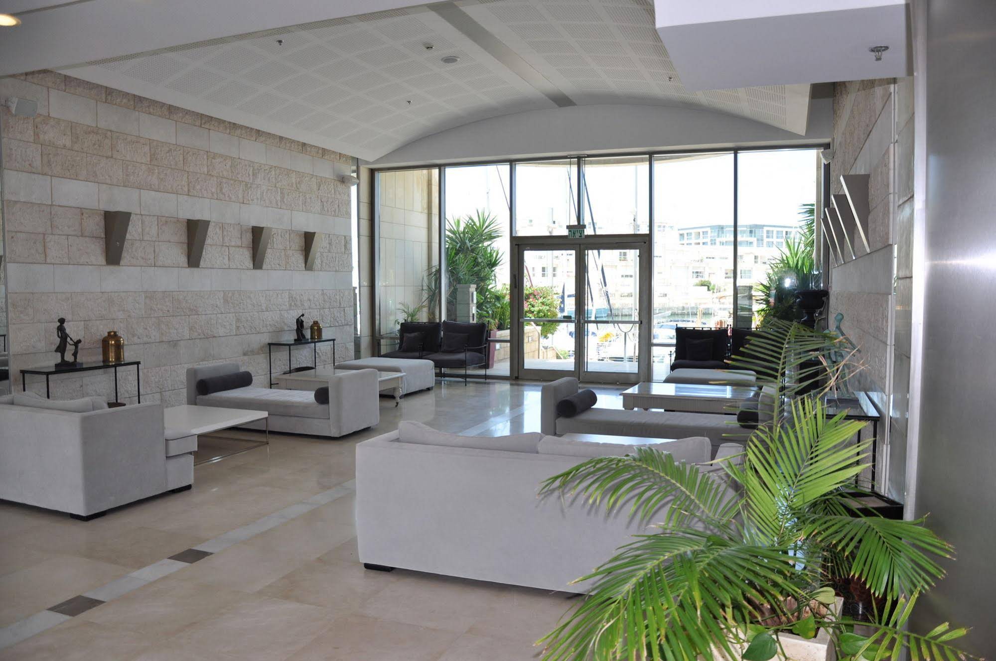 Hosteeva Marina Luxury Suite