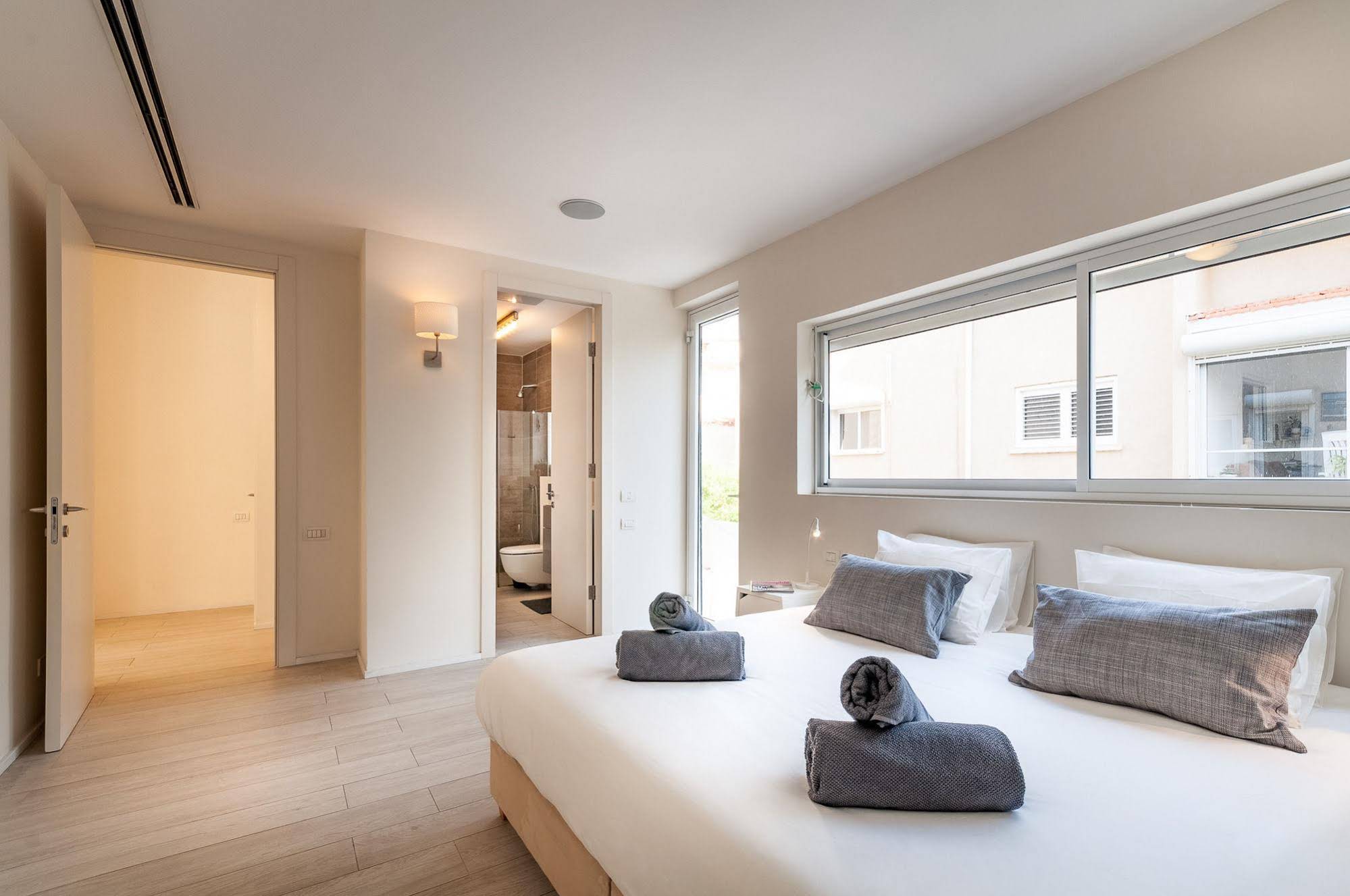 Magical Villa In Herzliya