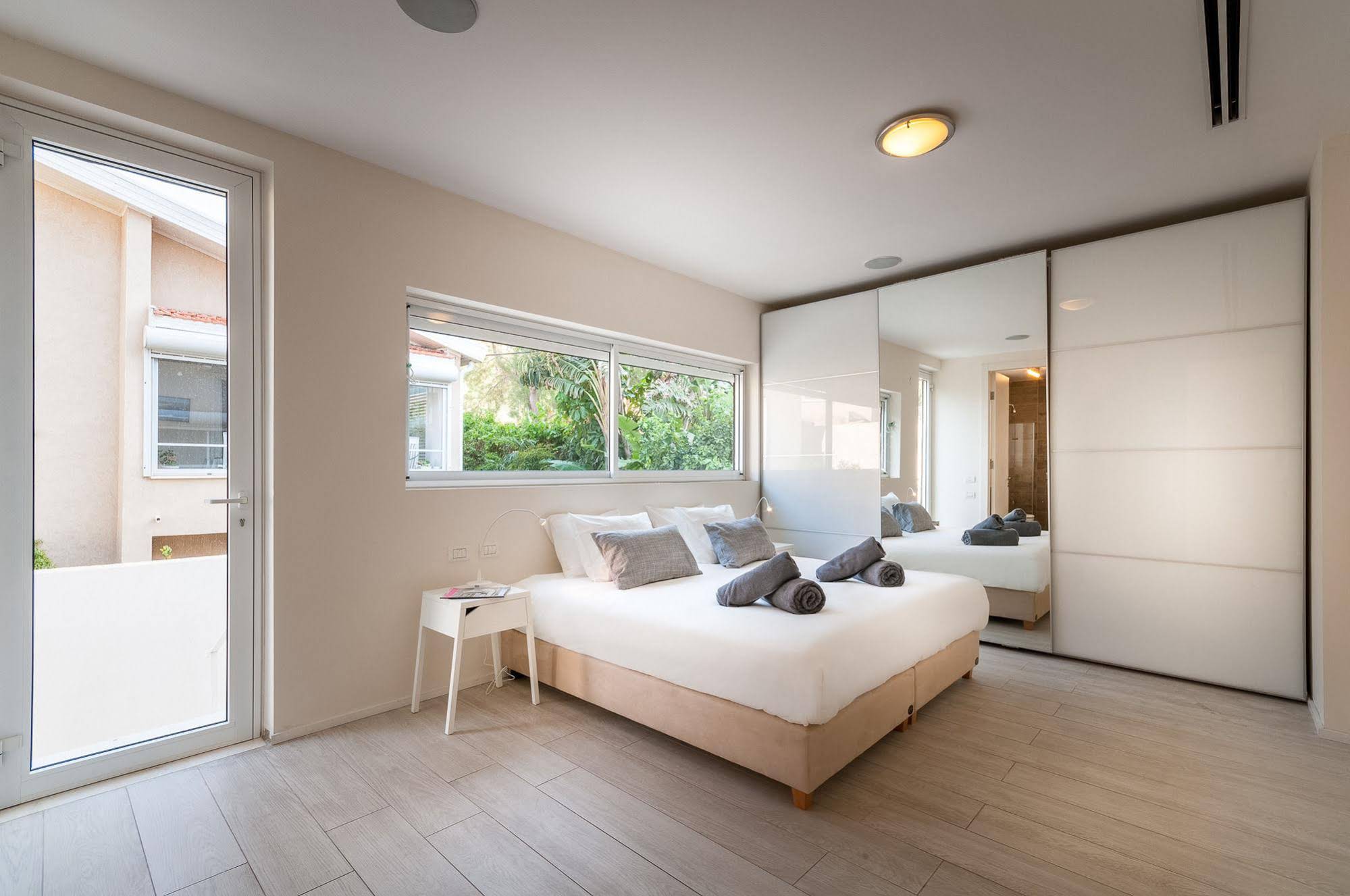 Magical Villa In Herzliya
