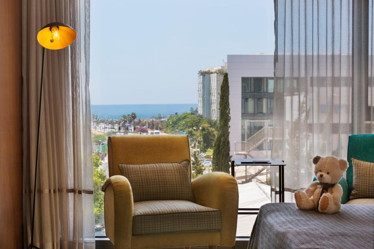 Publica Isrotel Herzliya