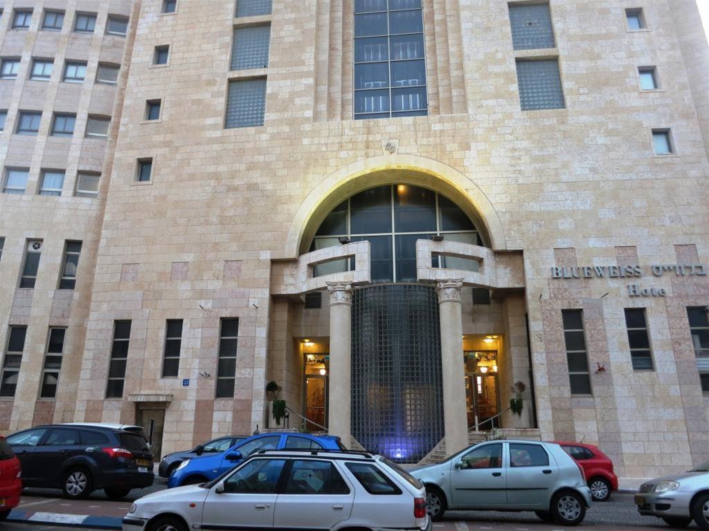 Blue Weiss Hotel
