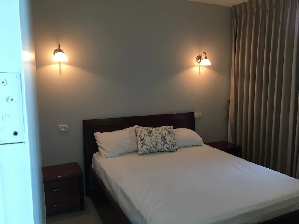 Carmel Hotel