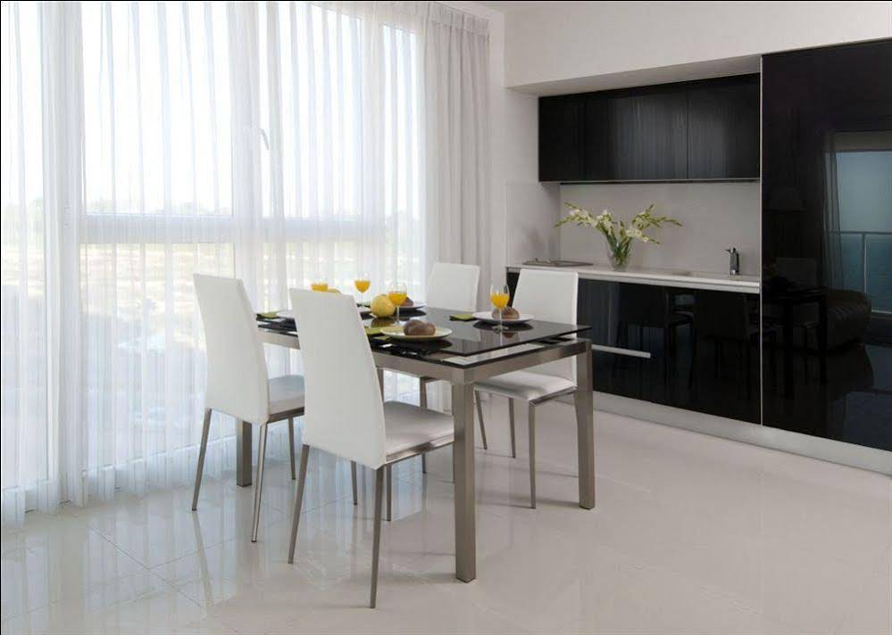Island Suites Hotel