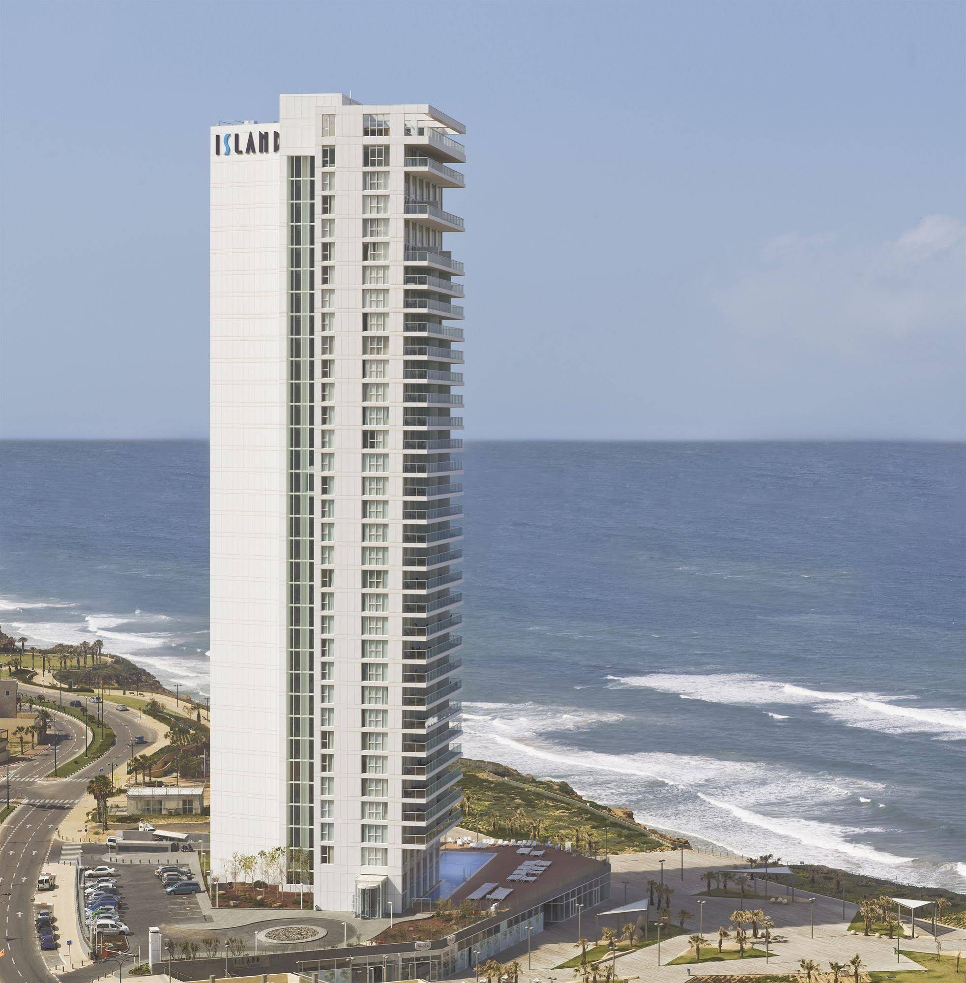 Island Suites Hotel