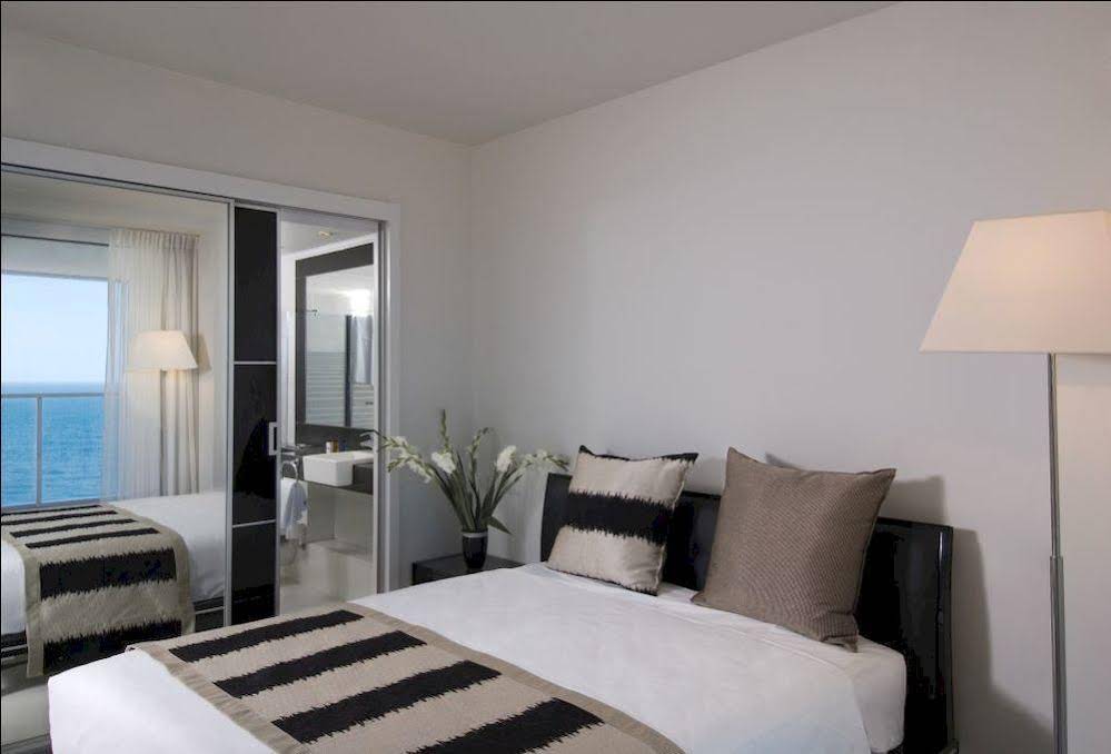 Island Suites Hotel