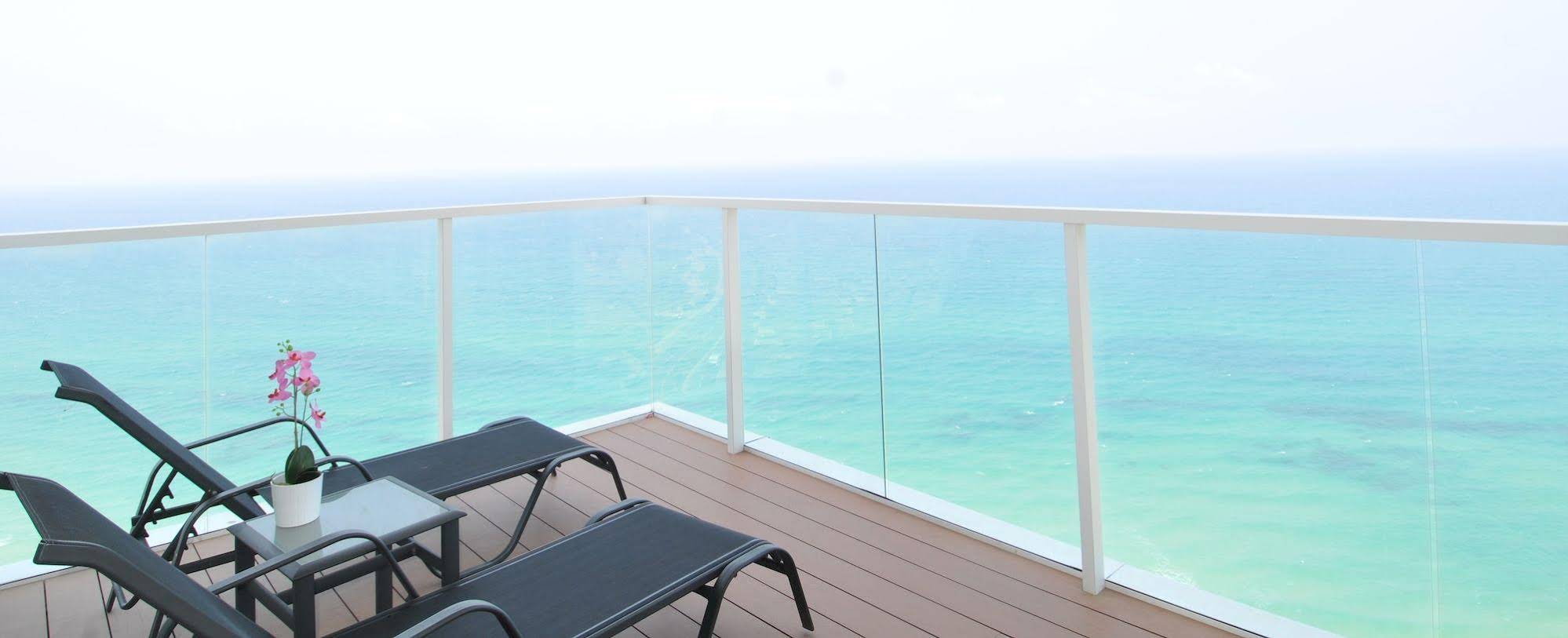 Island Suites Hotel