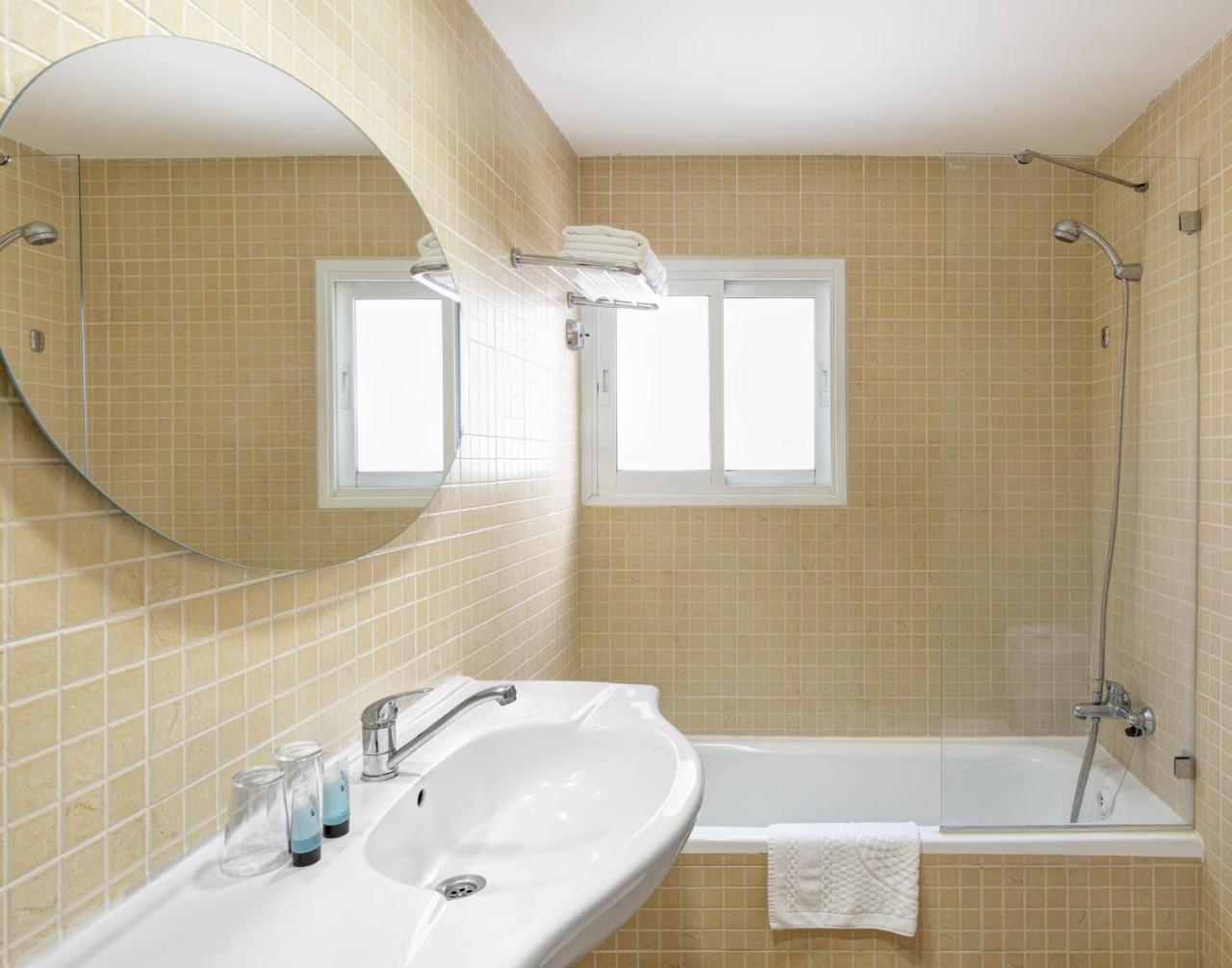 Mizpe Yam Boutique Hotel