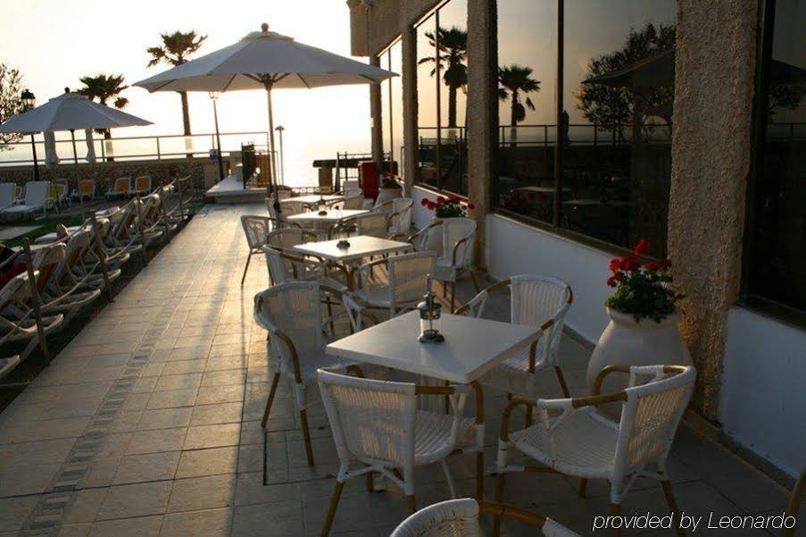 The Seasons Hotel on The Sea Boutique Hotel