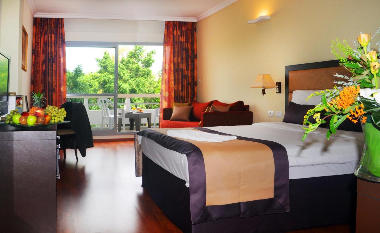 Kfar Maccabiah Hotel & Suites