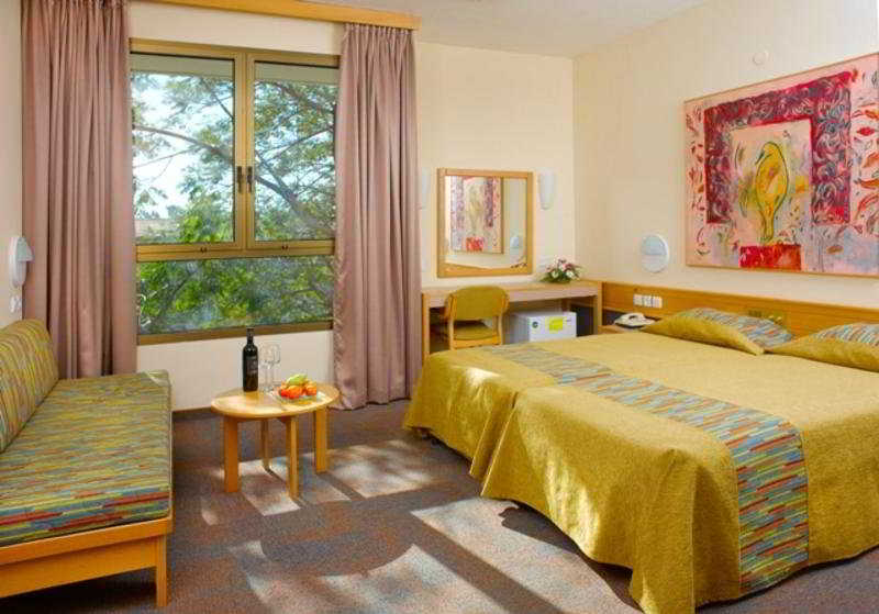 Shefayim Kibbutz