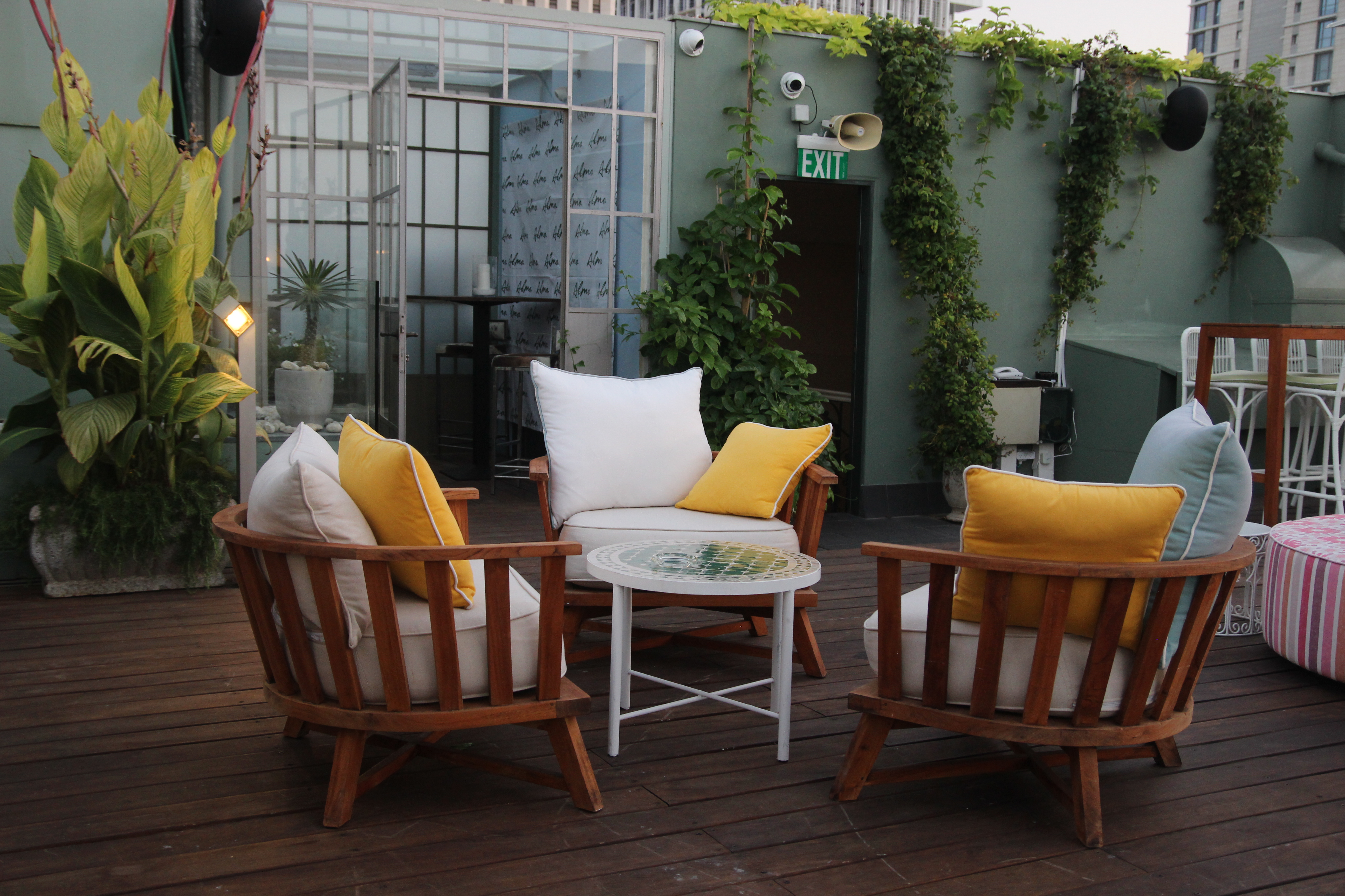 Alma Hotel and Lounge