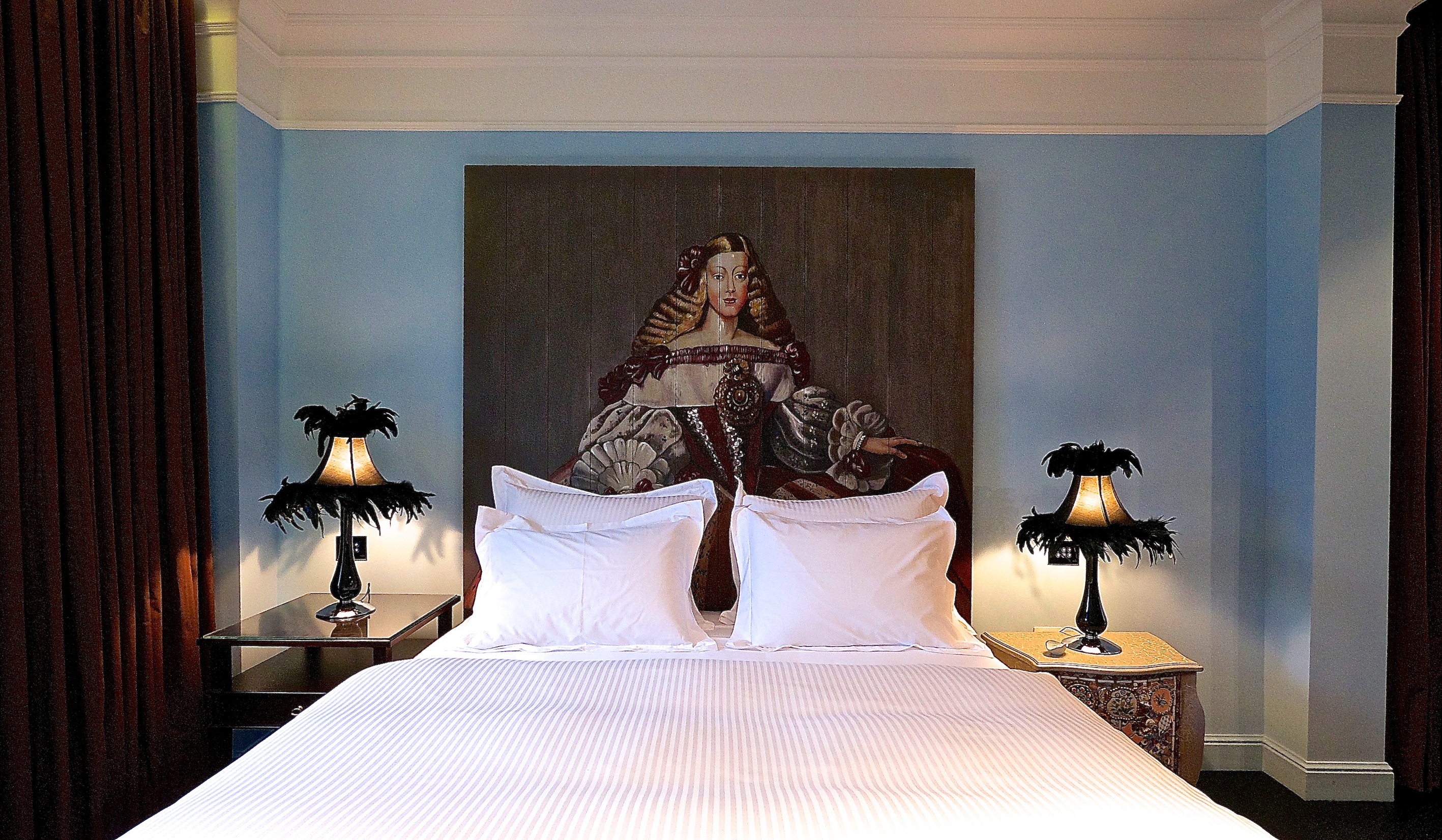 Alma Hotel and Lounge