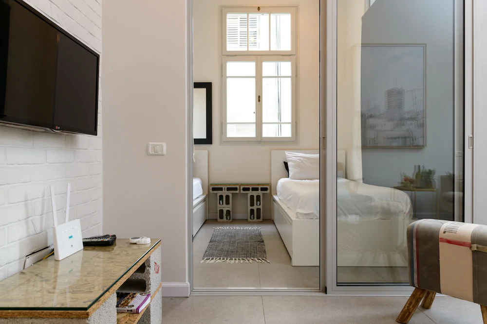 Bauhaus Boutique by TLV2rent