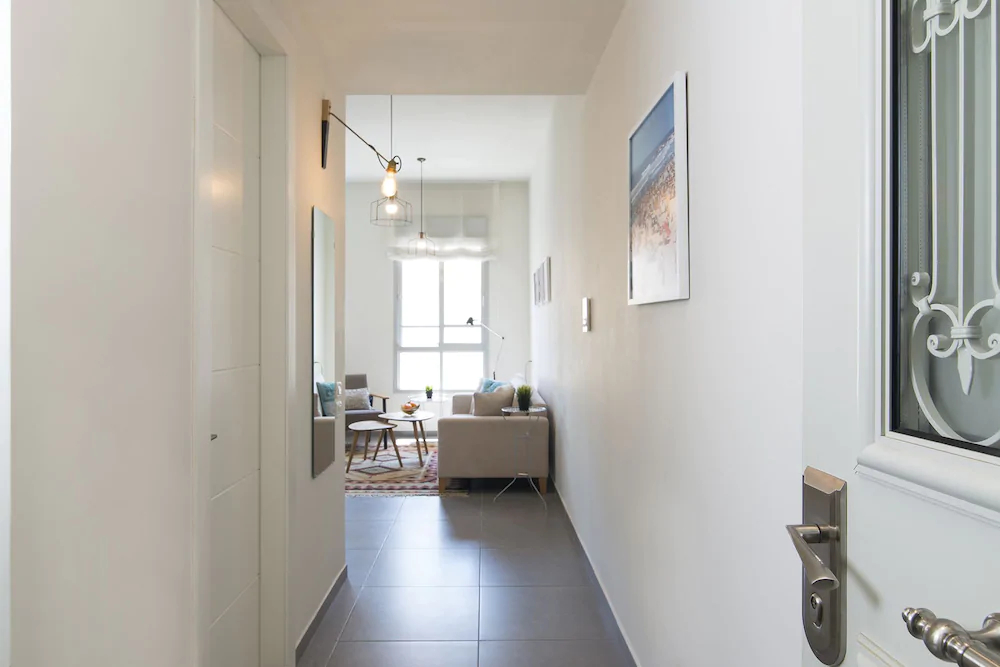 Bauhaus Boutique by TLV2rent