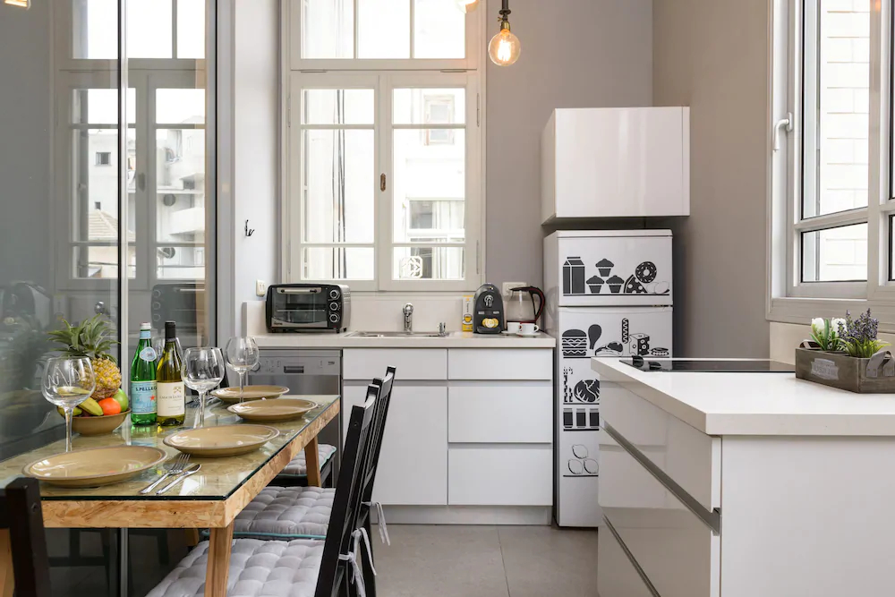 Bauhaus Boutique by TLV2rent