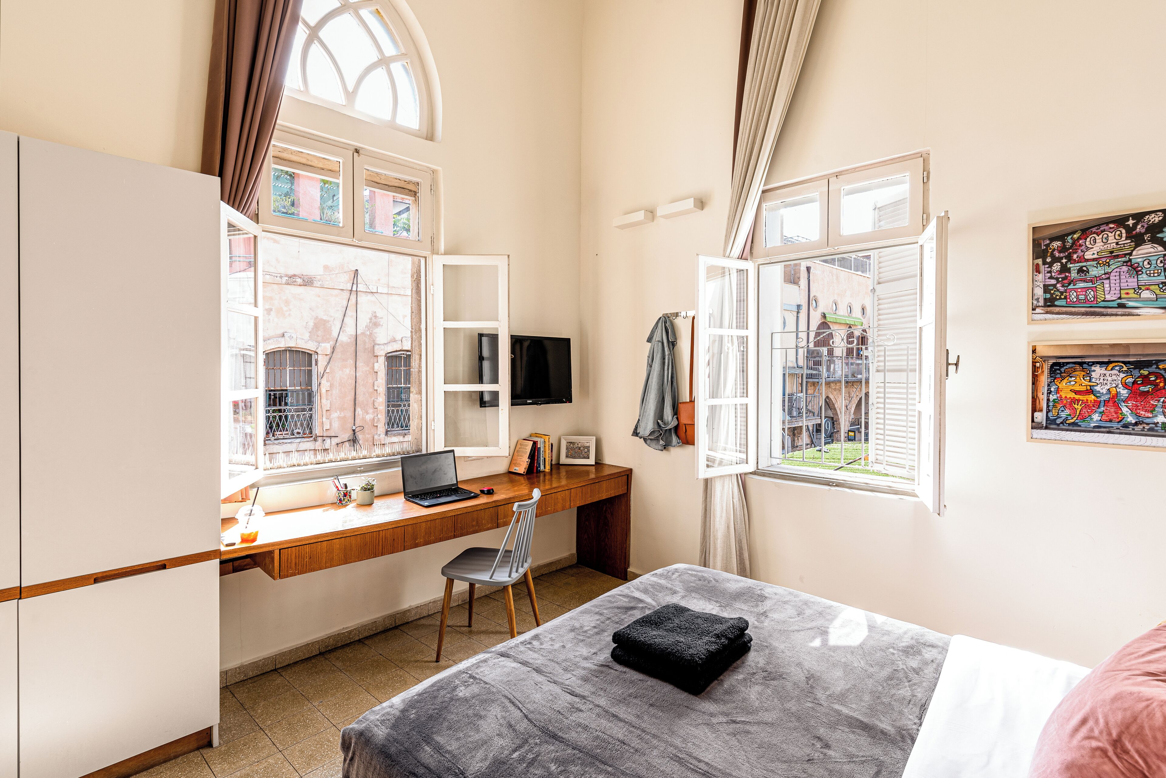 Blondie Jaffa Aparthotel