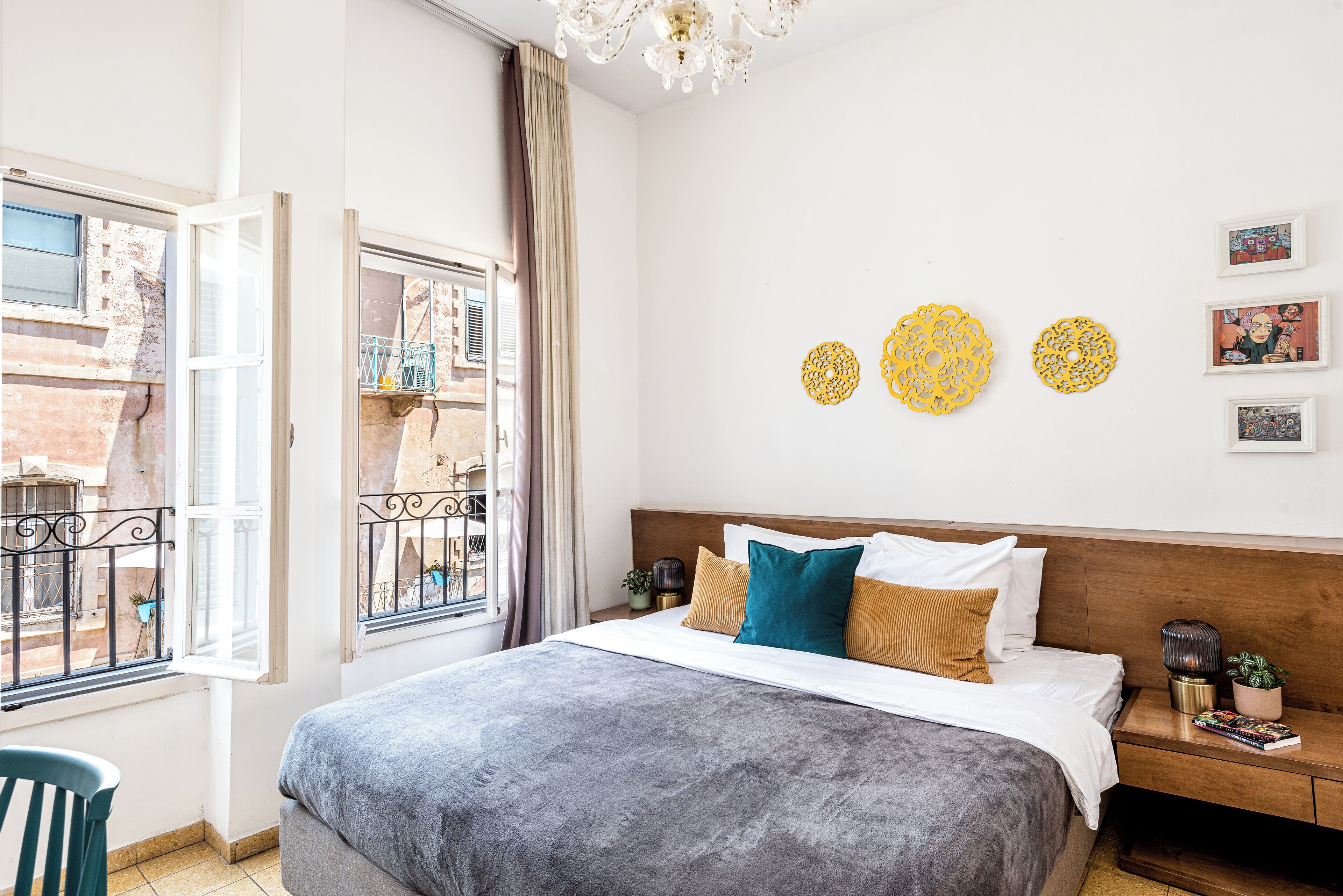Blondie Jaffa Aparthotel
