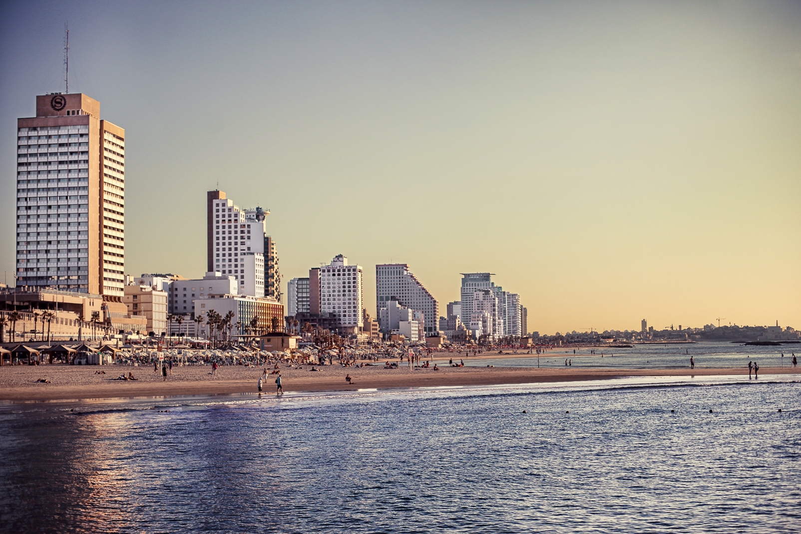 Brown Beach House Tel Aviv