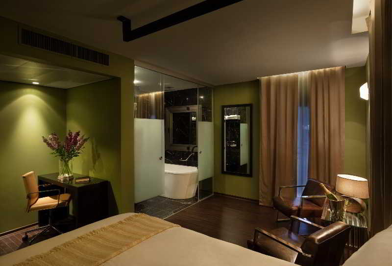 Brown TLV Urban Hotel