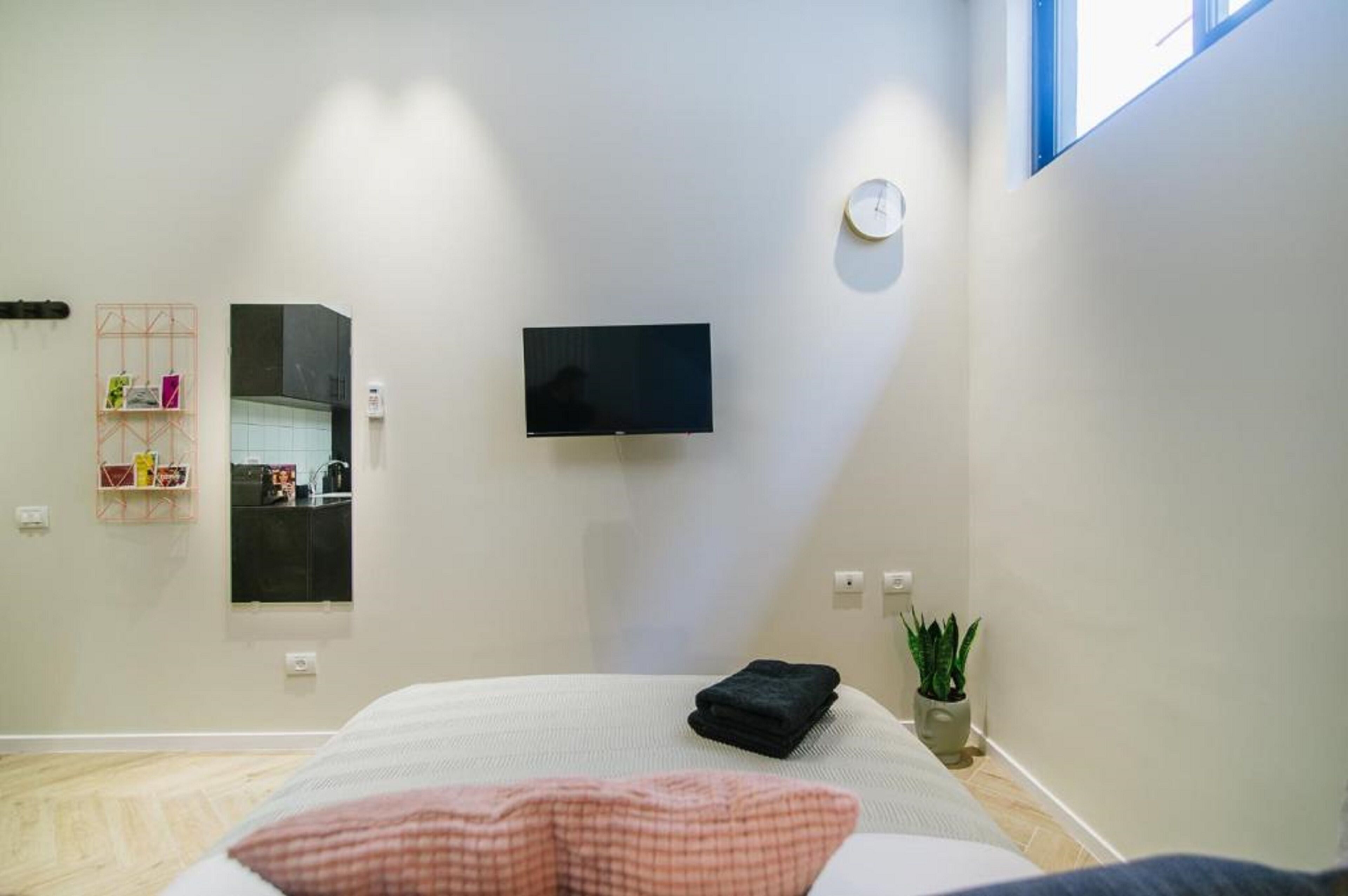 ColorBox Hotel By Loginn Hotels
