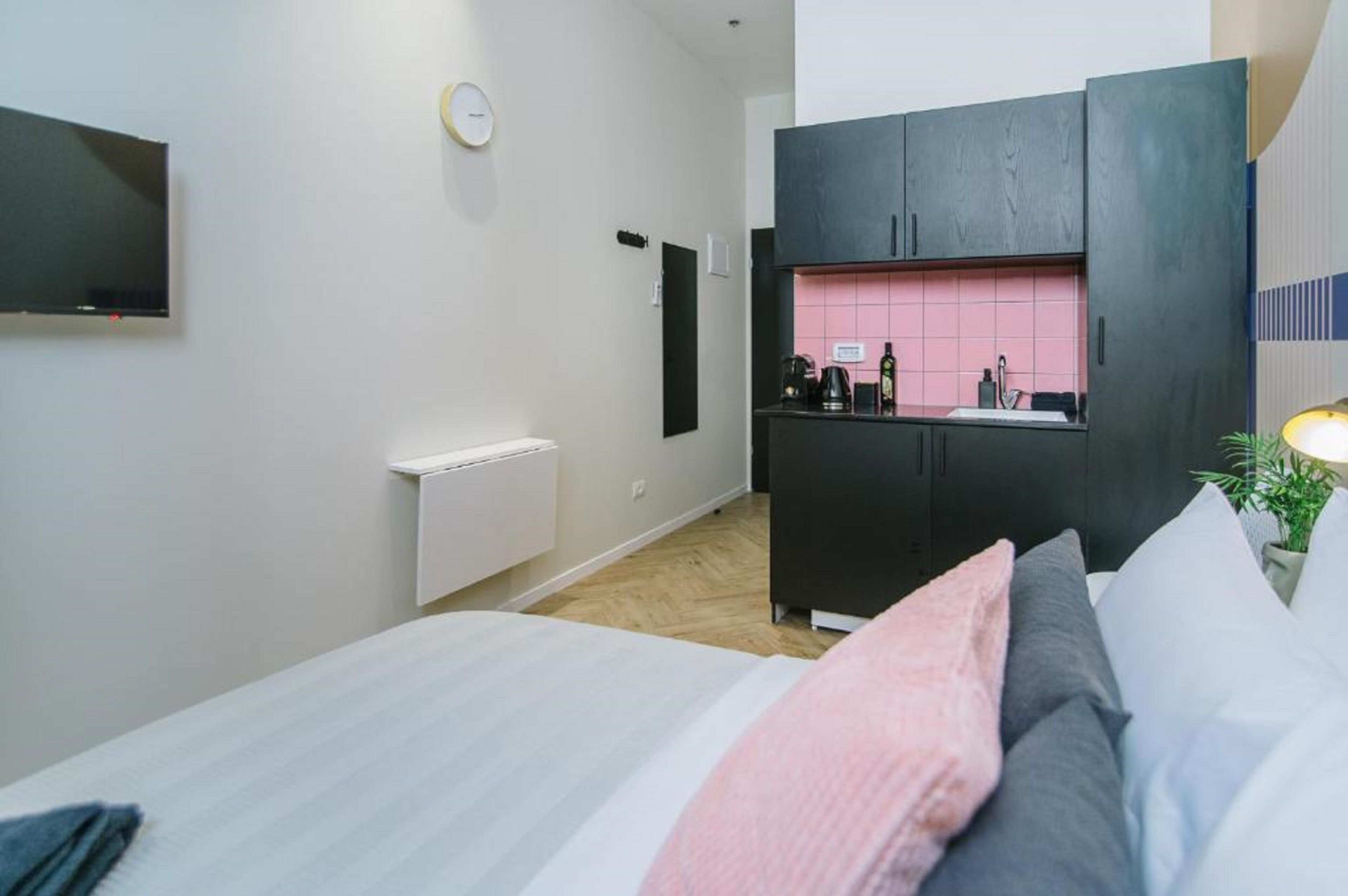 ColorBox Hotel By Loginn Hotels